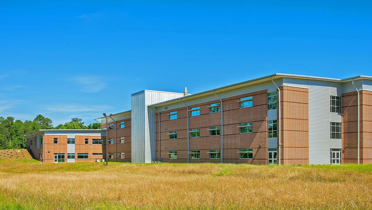 urban-gro | Projects - Aaron Cohn Middle School